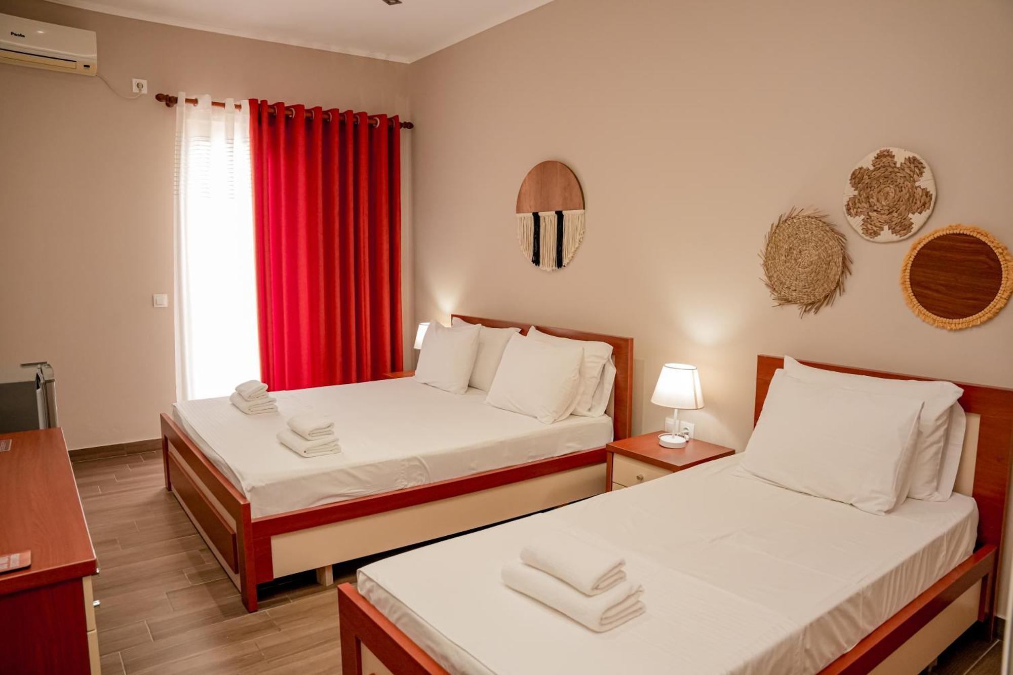 Aljur Hotel Himare Exterior foto